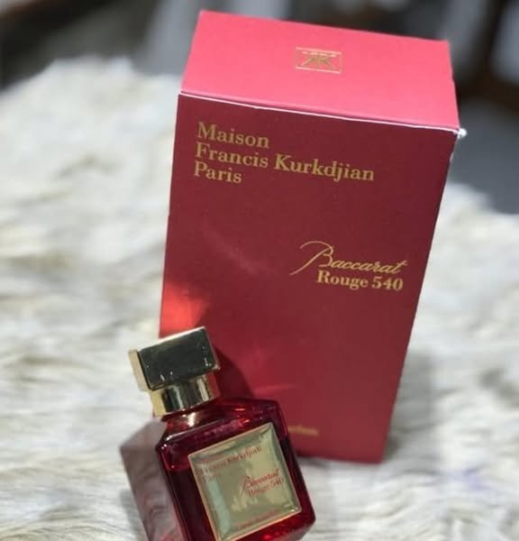 Maison Francis Kurkdjian Baccarat Rouge 540 Eau De Parfum 70ml photo review