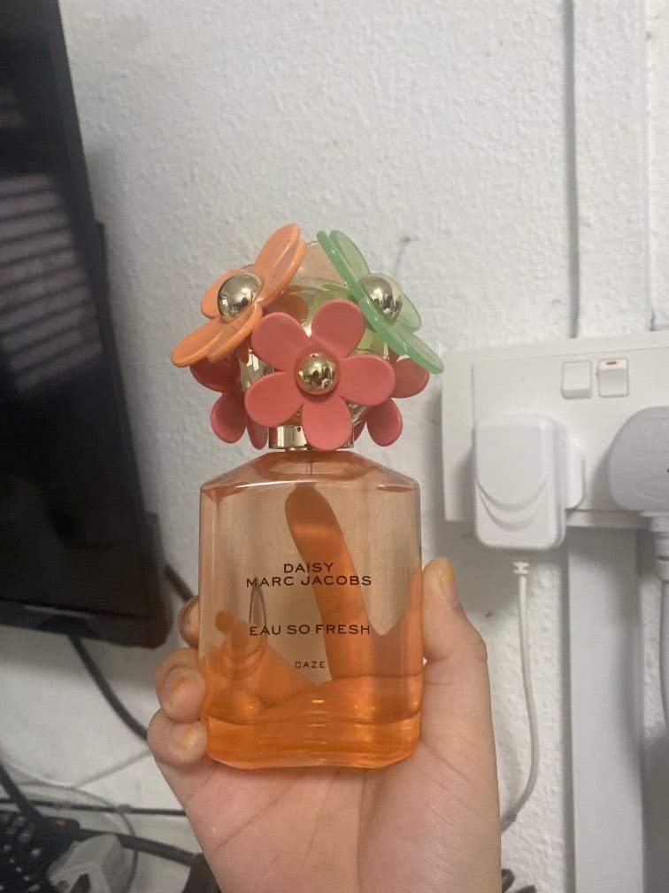 Marc Jacobs Daisy Eau So Fresh Daze Eau de Toilette For Women 75ml photo review
